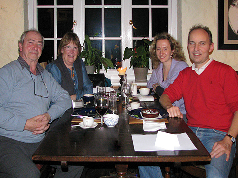 TGS Direttivo in UK, autunno 2011. Ray, Maggie, Alessandra e Igino, novembre 2011.