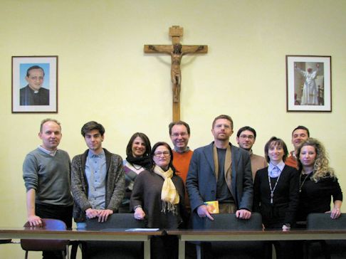Foto di gruppo a "Le regole che aiutano a crescere", Milano, 11.03.2012.