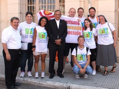 Il Rettor Maggiore con il gruppo TGS al Confronto MGS